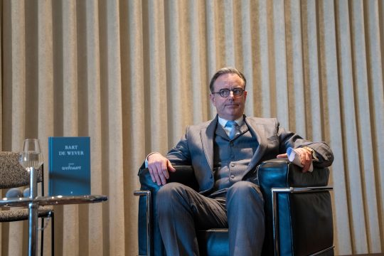 Premier De Wever bei seiner Buchvorstellung
