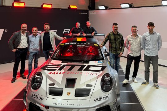 Der Porsche 911 Rally GT Typ 992 mit dem Rallye-Team EMO Sport