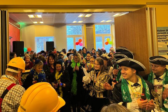 Möhnentreiben am dritten Fettdonnerstag in Burg-Reuland