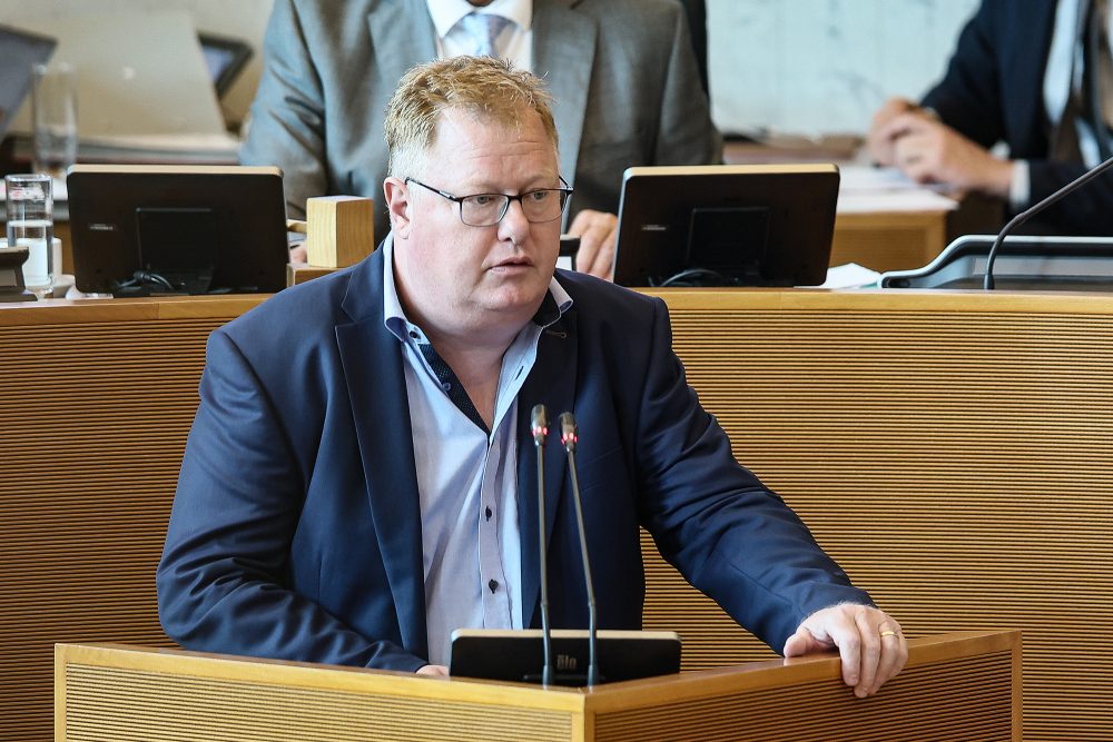 Freddy Mockel im wallonischen Parlament