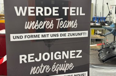 Aufsteller "Werde Teil unseres Teams" bei der Lichternacht der Technik