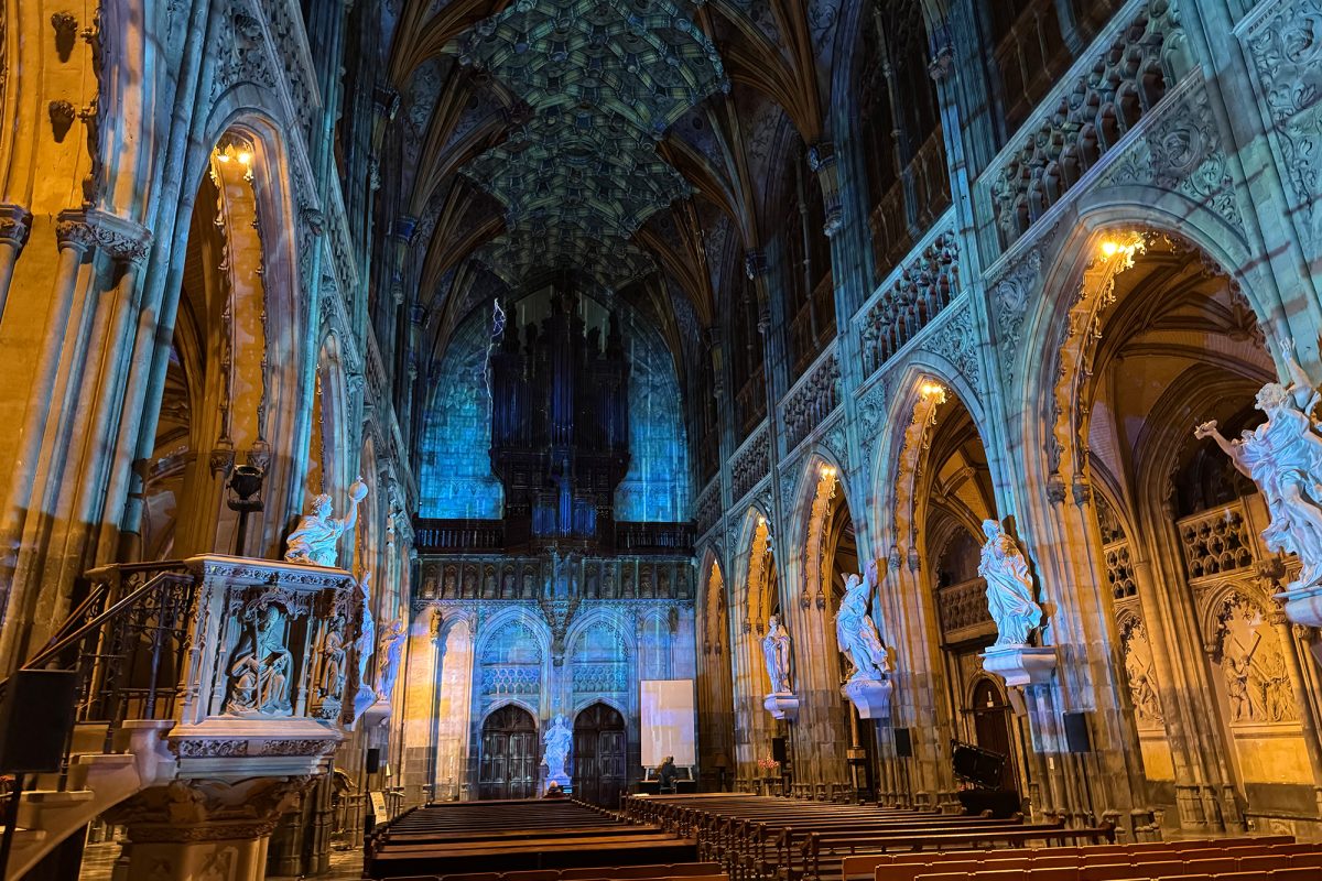"Le Secret": Lichtershow in der Lütticher Kirche Saint-Jacques