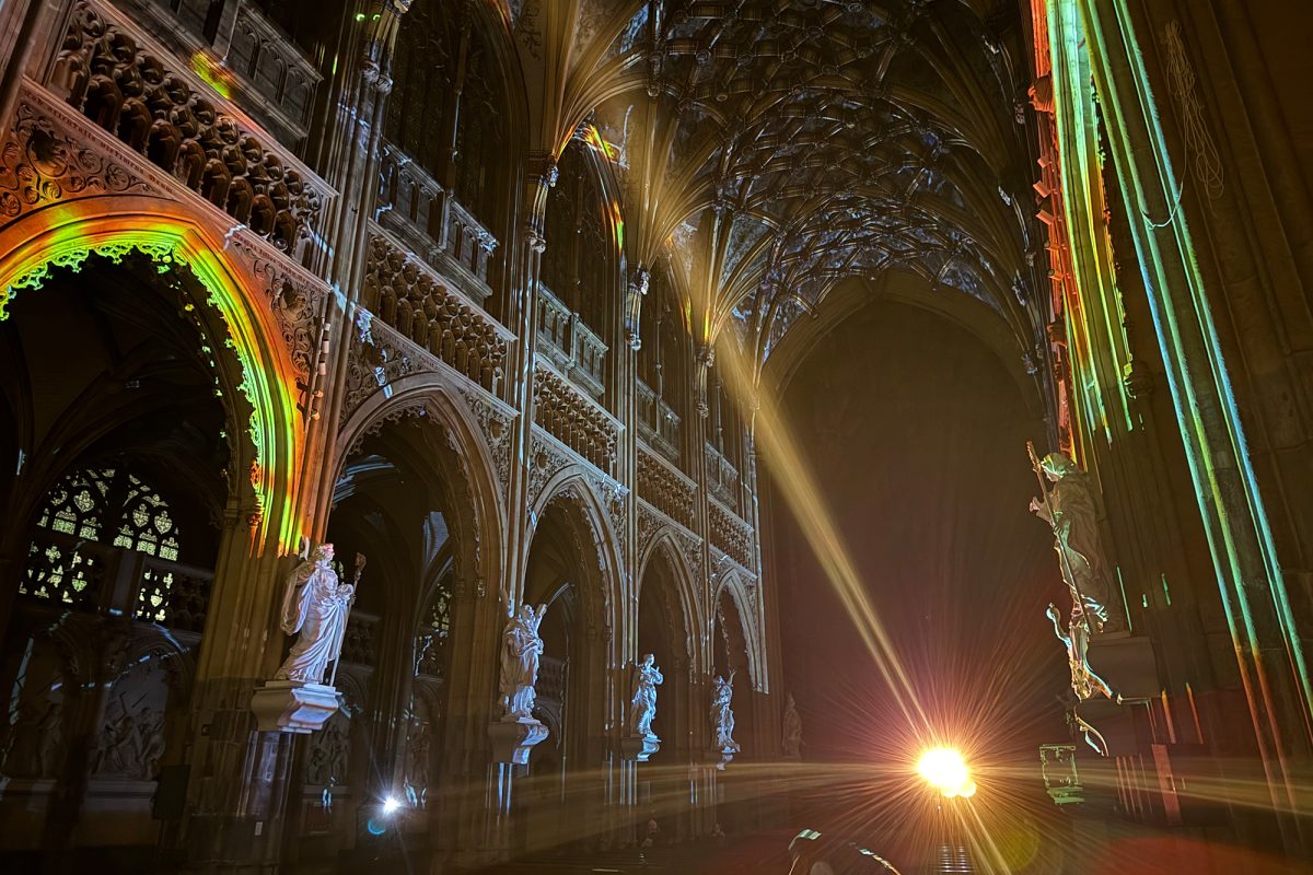 "Le Secret": Lichtershow in der Lütticher Kirche Saint-Jacques