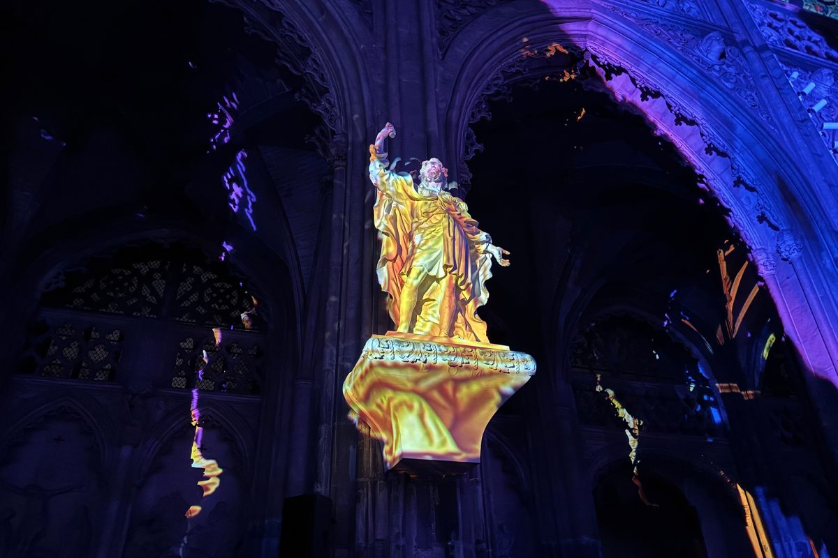 "Le Secret": Lichtershow in der Lütticher Kirche Saint-Jacques