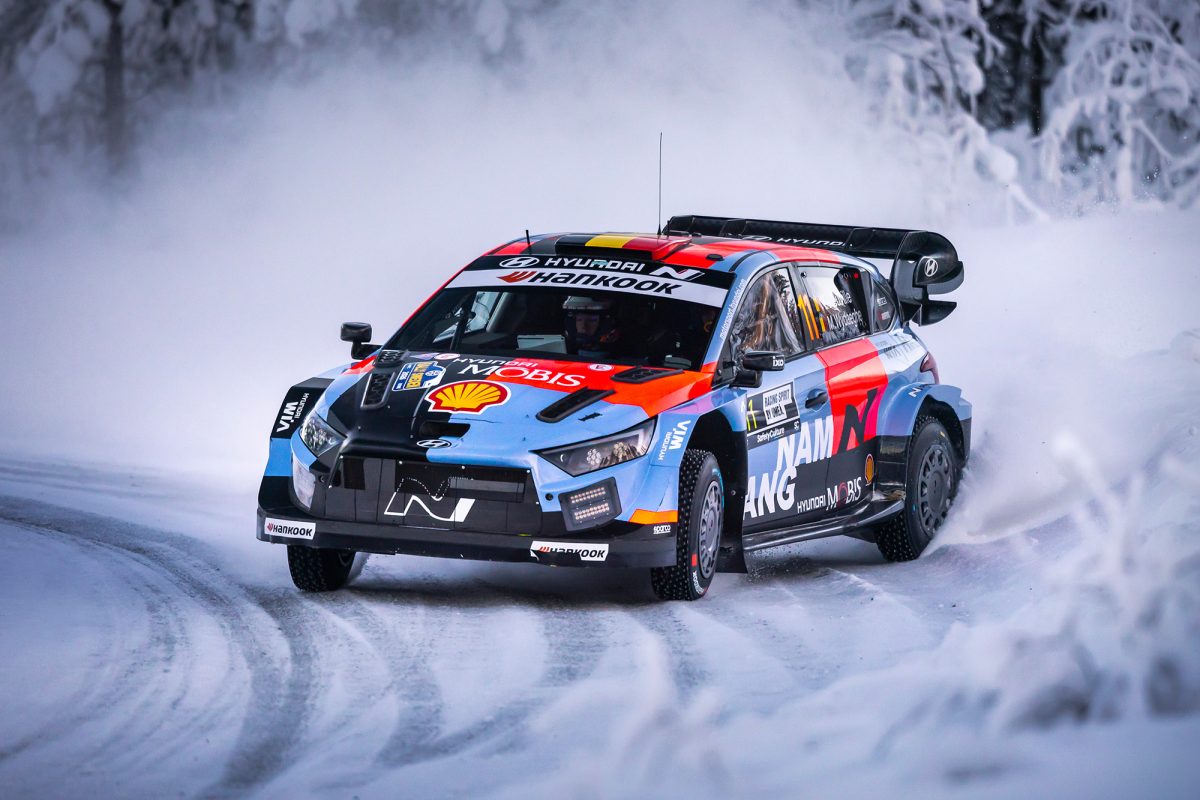 Thierry Neuville/Martijn Wydaeghe im Hyundai i20 Rally1 bei der Rallye Schweden