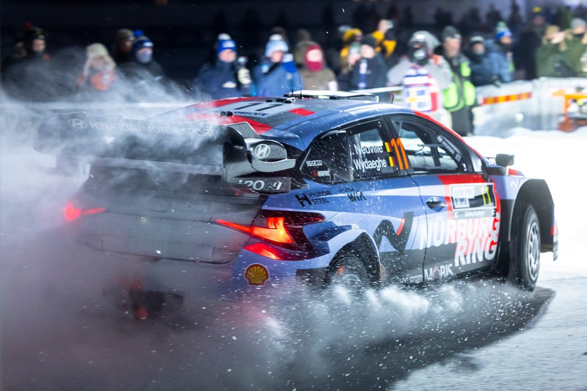 Thierry Neuville/Martijn Wydaeghe im Hyundai i2à Rally1 bei der Rallye Schweden