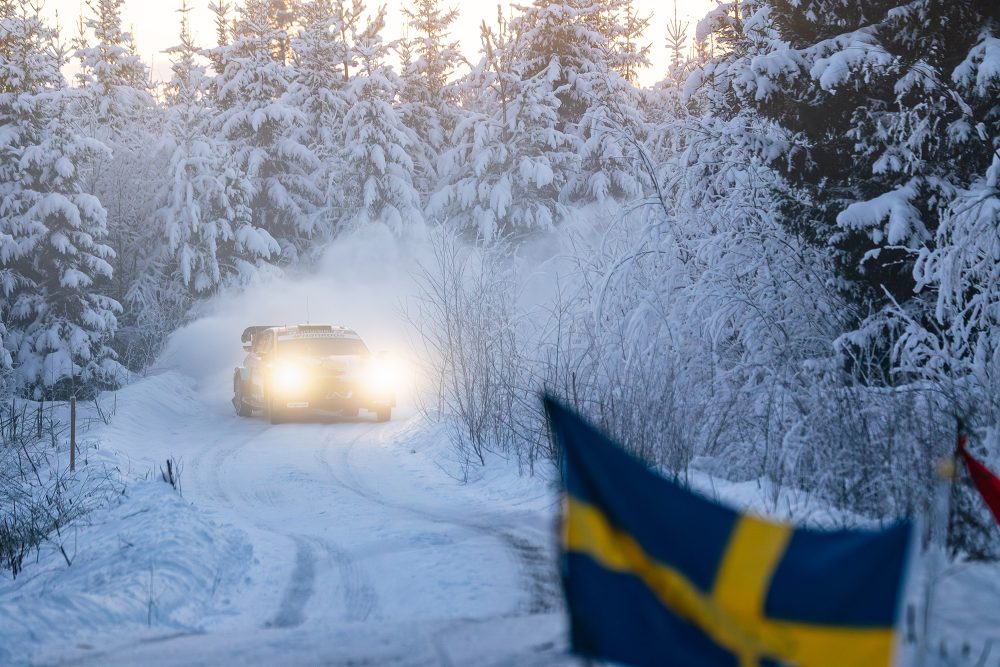 Thierry Neuville/Martijn Wydaeghe im Hyundai i20 Rally1 bei der Rallye Schweden