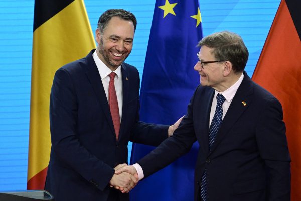 Belgiens Außenminister Maxime Prévot (links) und sein deutscher Amtskollege Johann Wadephul am 25. Februar 2026 in Berlin