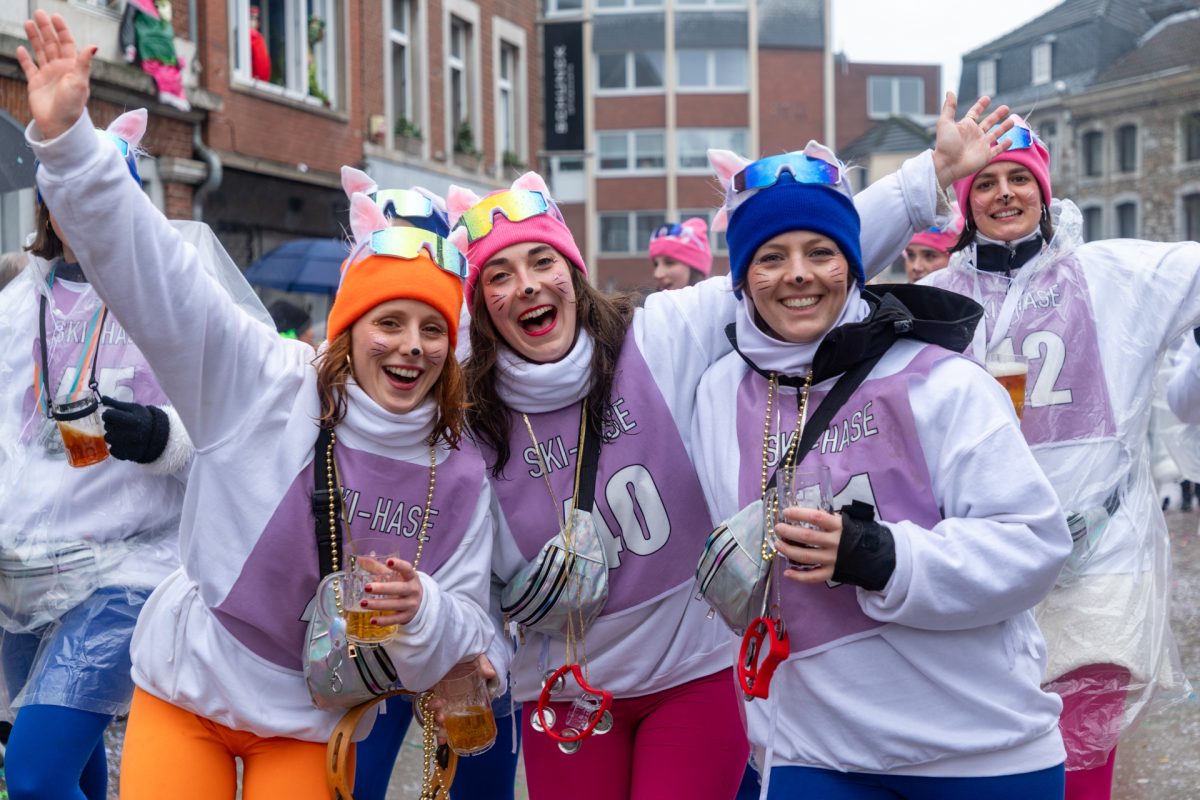 Rosenmontagszug in Eupen