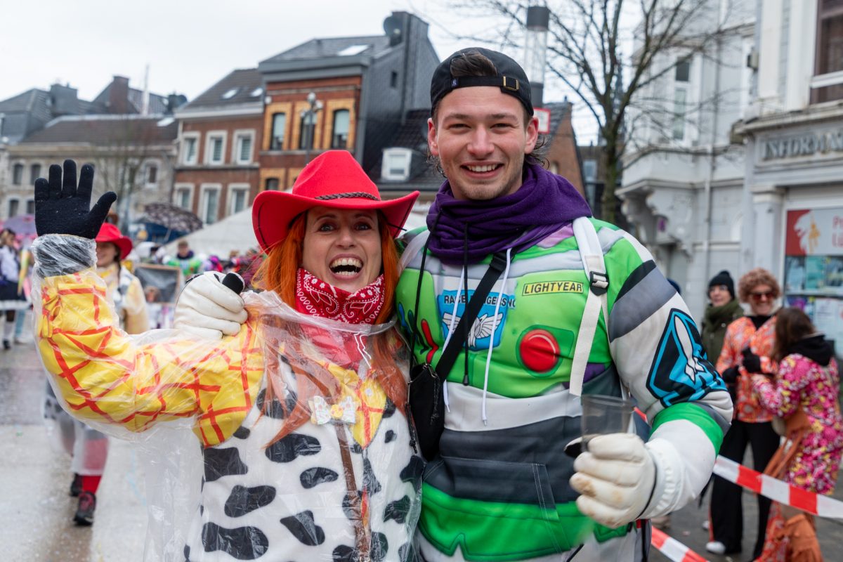 Rosenmontagszug in Eupen
