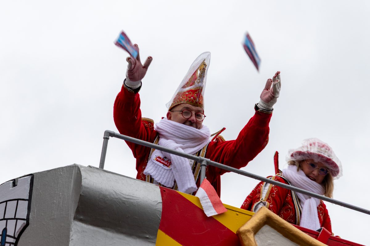 Rosenmontagszug in Eupen