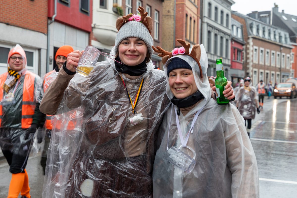 Rosenmontagszug in Eupen