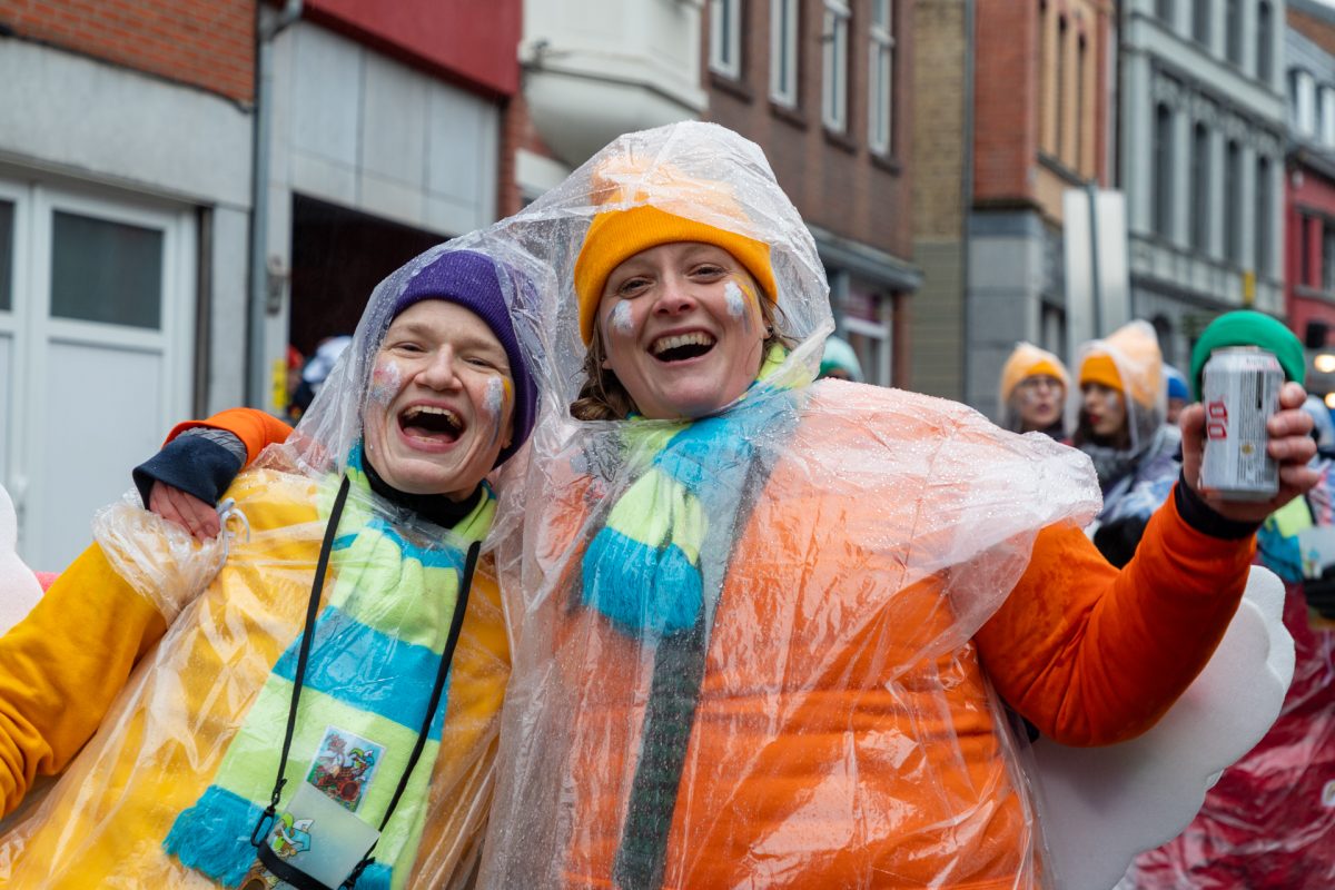 Rosenmontagszug in Eupen