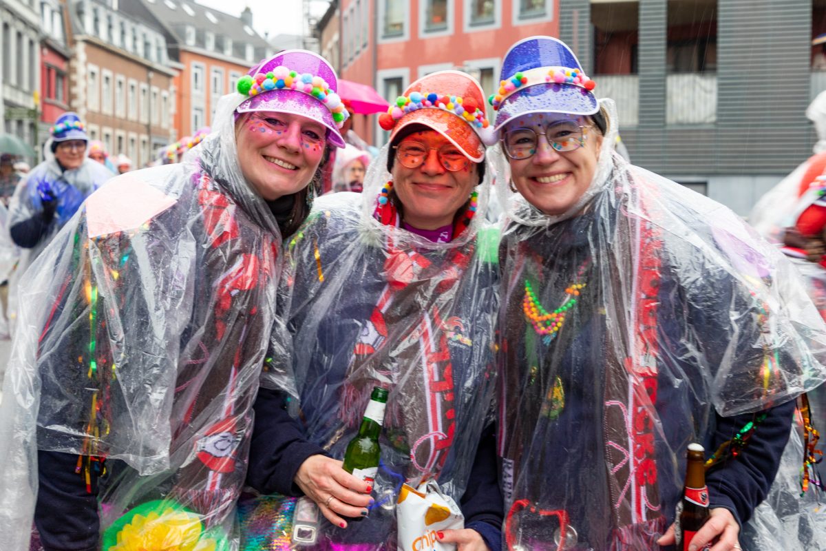 Rosenmontagszug in Eupen