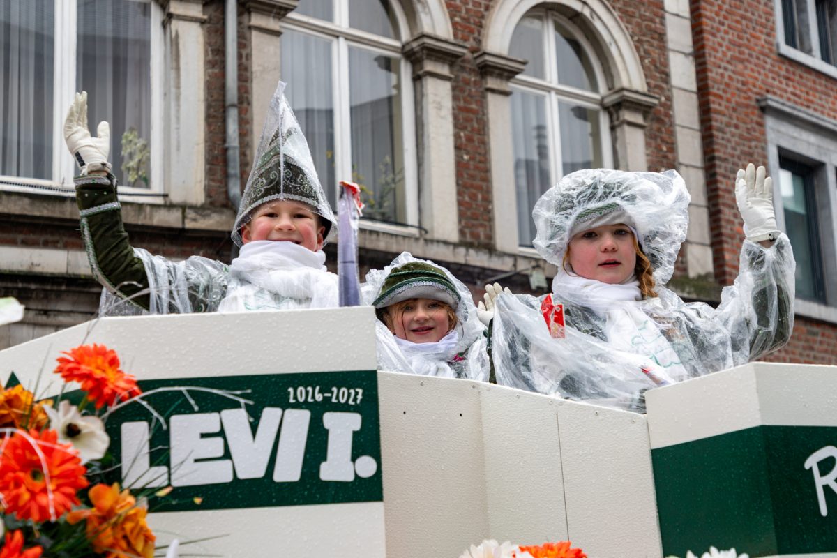 Rosenmontagszug in Eupen