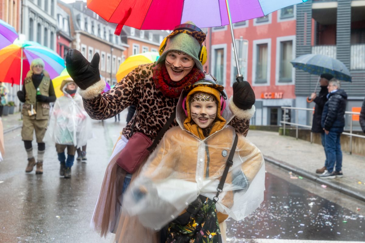 Rosenmontagszug in Eupen