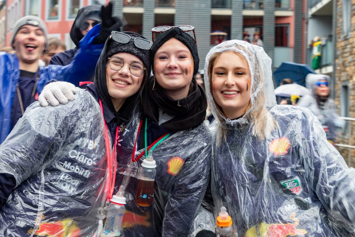 Rosenmontagszug in Eupen