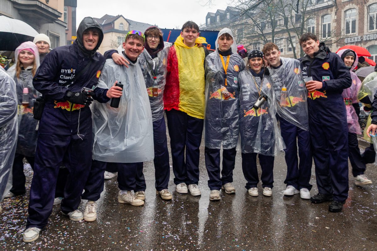 Rosenmontagszug in Eupen
