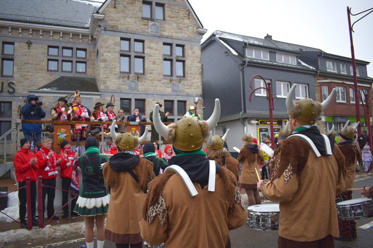 Rosenmontagszug in Büllingen