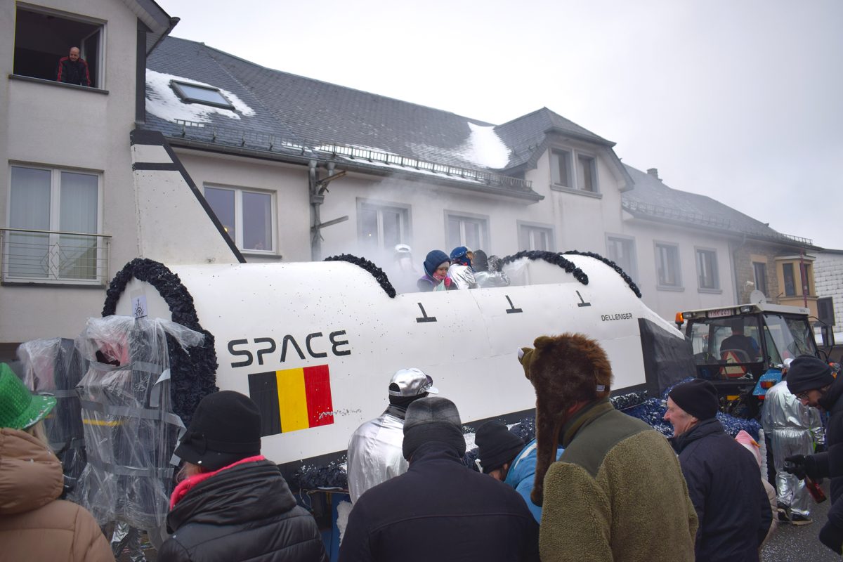 Rosenmontagszug in Büllingen