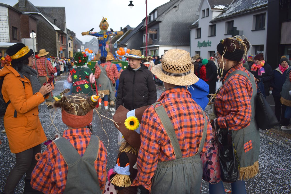 Rosenmontagszug in Büllingen