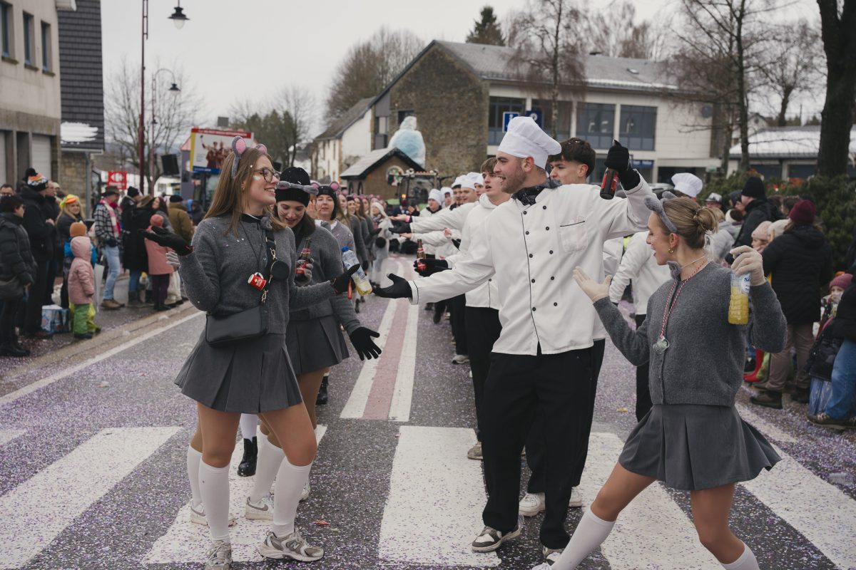 Rosenmontagszug in Bütgenbach 2026