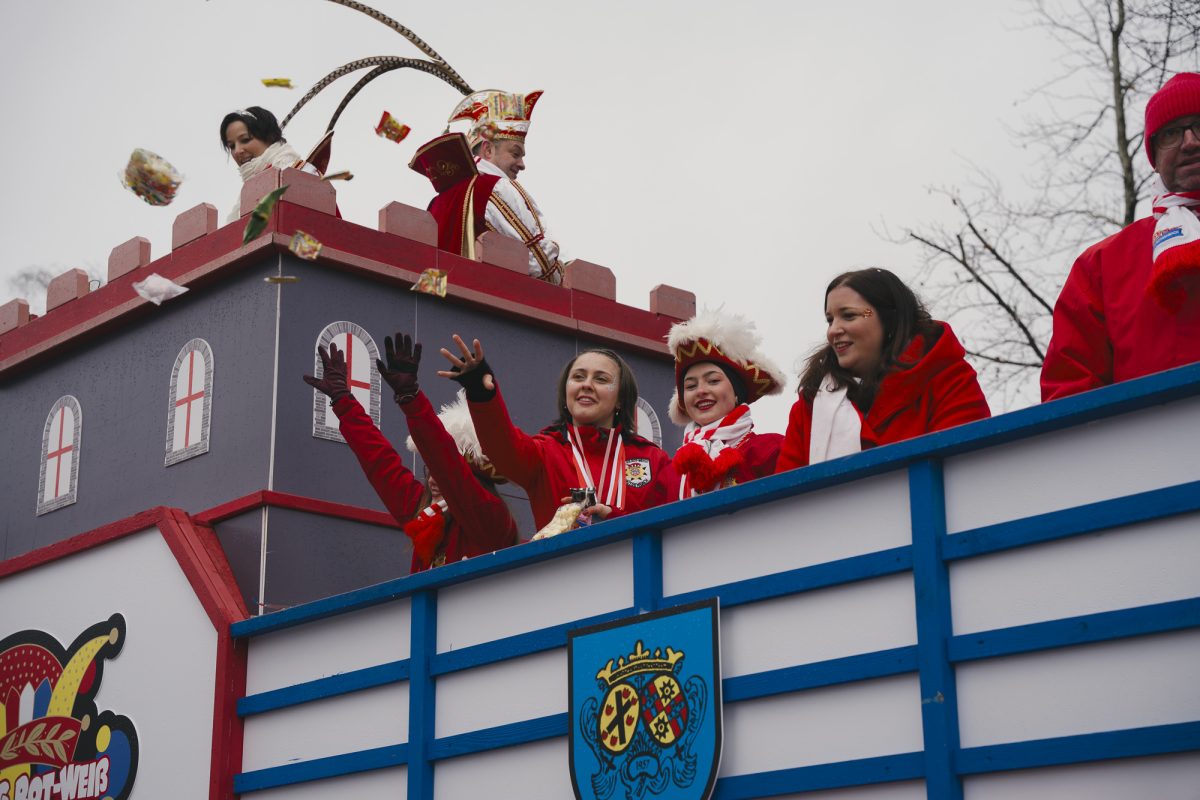 Rosenmontagszug in Bütgenbach 2026