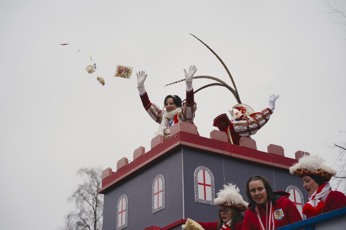 Rosenmontagszug in Bütgenbach 2026