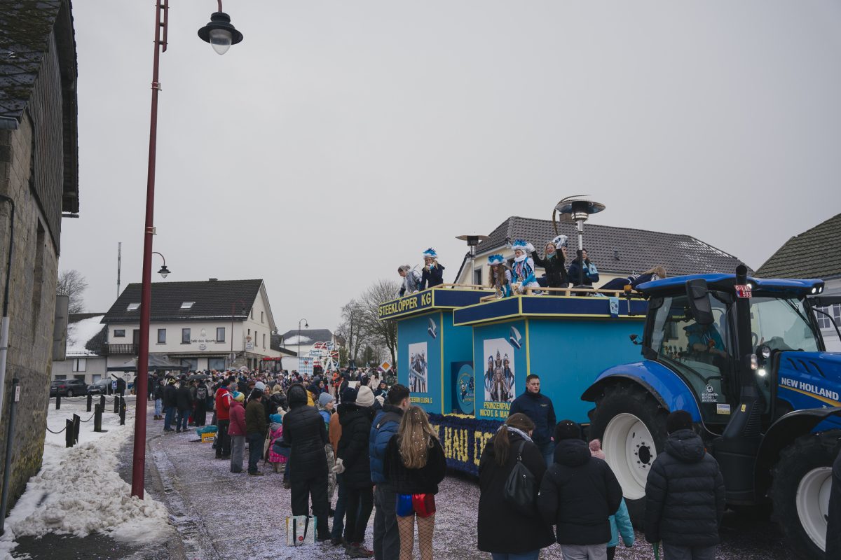 Rosenmontagszug in Bütgenbach 2026