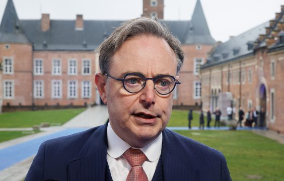 Premierminister Bart De Wever in Alden Biesen vor dem Gipfeltreffen der EU-Staats- und Regierungschefs
