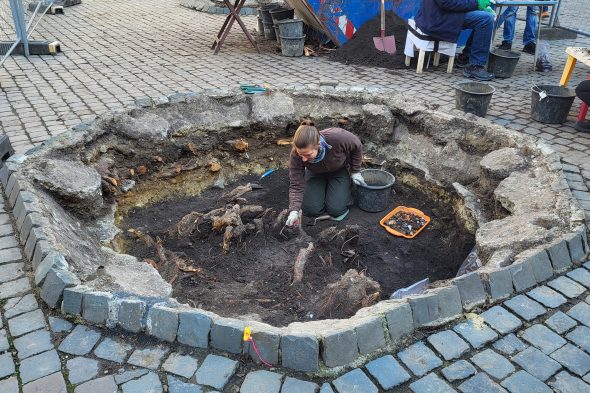 Archäologische Ausgrabungen am Münsterplatz in Aachen