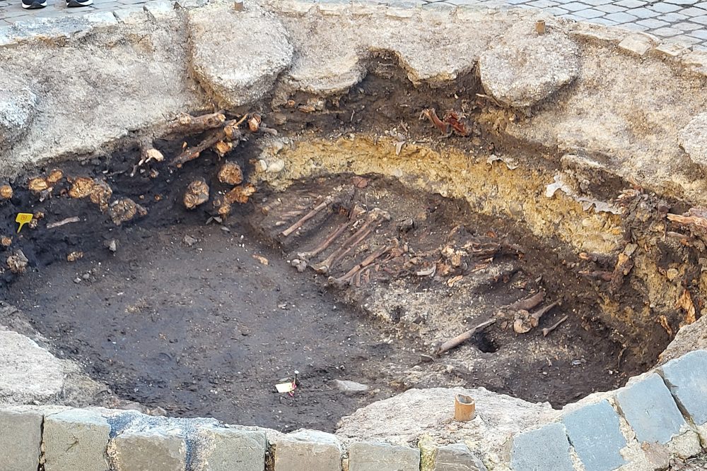 Archäologische Ausgrabungen am Münsterplatz in Aachen