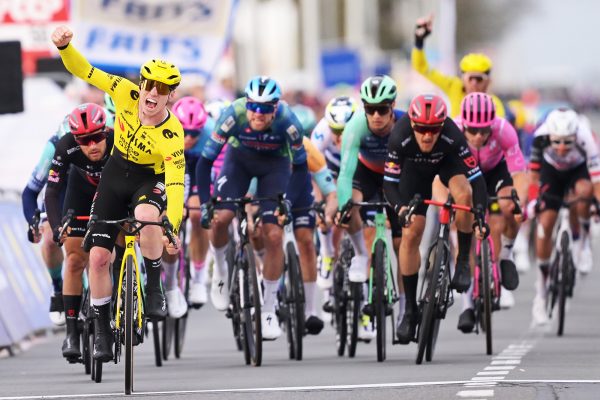 Hinter Matthew Brennan sprintete Laurenz Rex (Mitte) auf einen starken 6. Platz