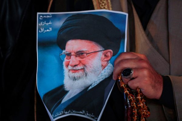 Foto des getöteten Ajatollah Chamenei