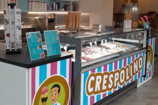 Theke in der Eisdiele Crespolino
