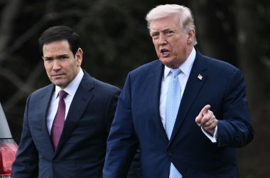 US-Präsident Donald Trump (rechts) und US-Außenminister Marco Rubio (links)