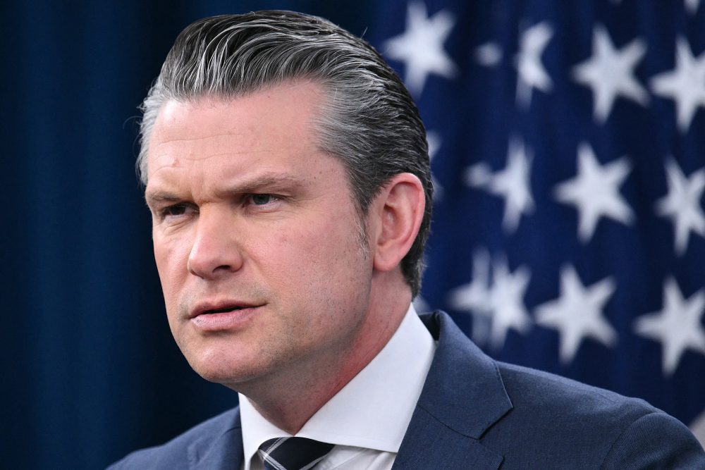 US-Verteidigungsminister Pete Hegseth bei einer Pressekonferenz