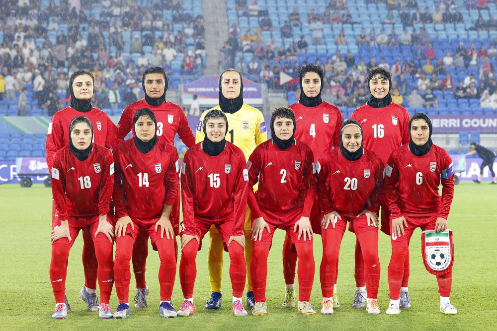 Das Team der iranischen Fußballerinnen beim Asian Cup