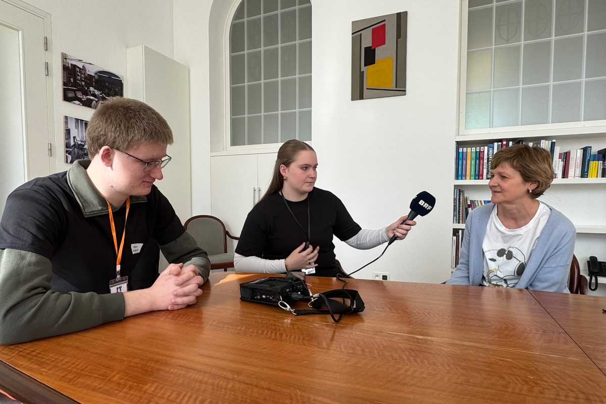 J1T: Interview mit Christel Förster aus der Personalverwaltung im Parlament der DG