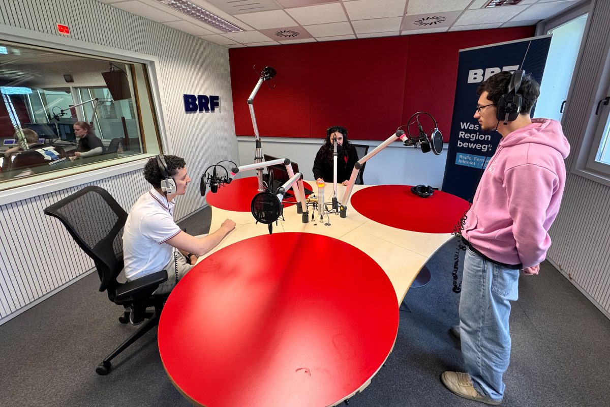 Die Journalisten für einen Tag bei der Aufnahme