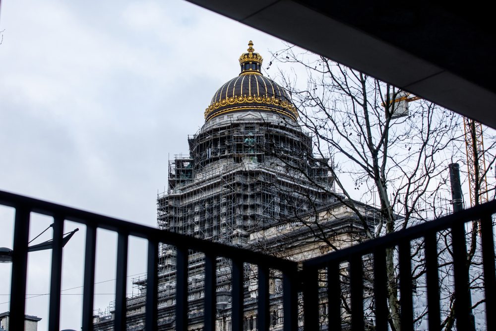 Der eingerüstete Brüsseler Justizpalast