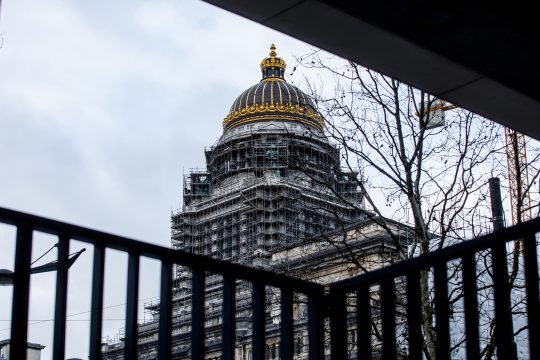 Der eingerüstete Brüsseler Justizpalast