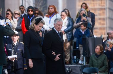 Das Könispaar bei der Gedenkfeier zum zehnten Jahrestag der Anschläge von Brüssel