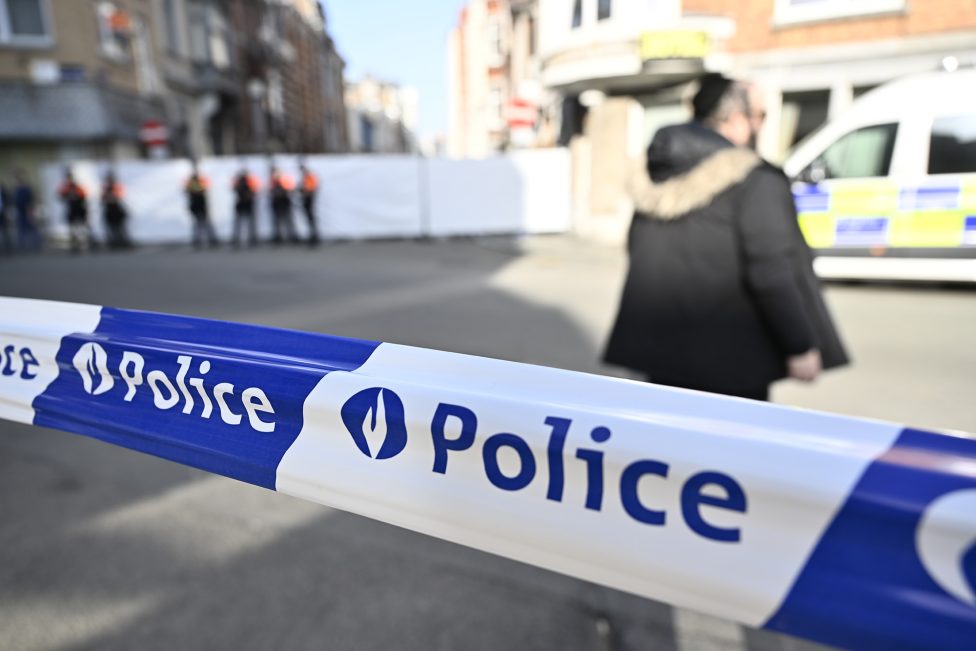 Polizeiabsperrungen nach der Explosion an der Lütticher Synagoge