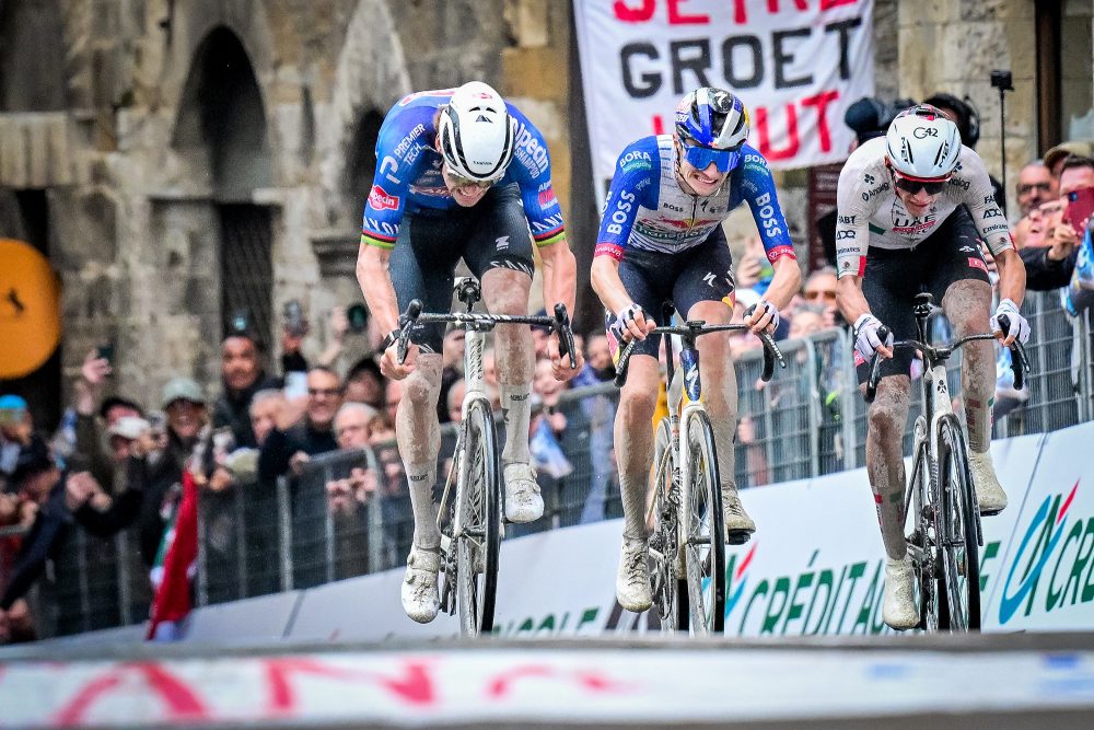 Mathieu van der Poel gewinnt die zweite Etappe des Tirreno-Adriatico vor Giulio Pellizzari und Isaac Del Toro
