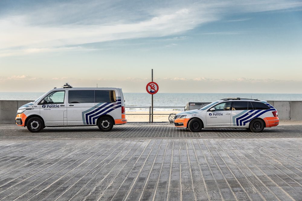 Polizeiautos am Strand von Ostende
