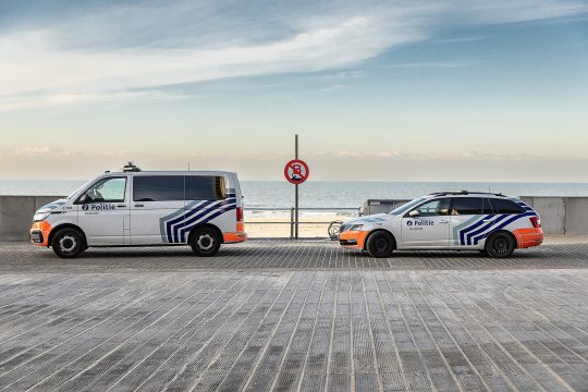 Polizeiautos am Strand von Ostende