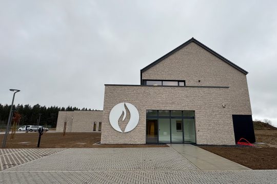 Außenansicht des neuen Polizeigebäudes auf Morsheck