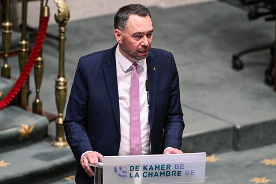 Außenminister Maxime Prévot in der Kammer