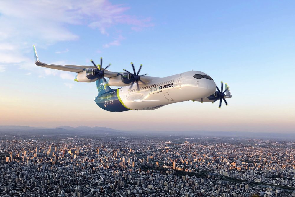 Flugzeug über einer Stadt